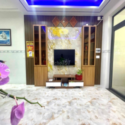 CHO THUÊ NHÀ NGUYÊN CĂN 4 TẦNG CÓ THANG MÁY NAM NHA TRANG GIÁ 25 TRIỆU