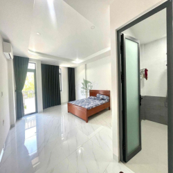 CHO THUÊ NHÀ NGUYÊN CĂN 4 TẦNG CÓ THANG MÁY NAM NHA TRANG GIÁ 25 TRIỆU