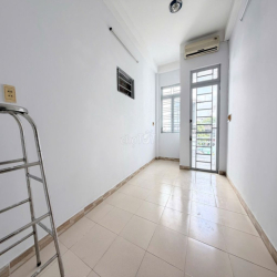 CHO THUÊ NHÀ HẺM XE HƠI - SÁT MẶT TIỀN - 42M2 - 4 TẦNG - 3PN -CHỈ 12TR