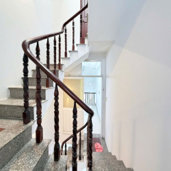 CHO THUÊ NHÀ HẺM XE HƠI - SÁT MẶT TIỀN - 42M2 - 4 TẦNG - 3PN -CHỈ 12TR