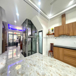 CHO THUÊ NHÀ NGUYÊN CĂN 4 TẦNG CÓ THANG MÁY NAM NHA TRANG GIÁ 25 TRIỆU
