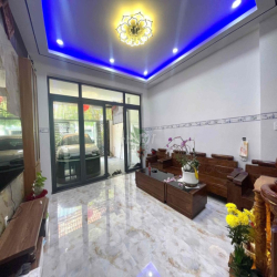 CHO THUÊ NHÀ NGUYÊN CĂN 4 TẦNG CÓ THANG MÁY NAM NHA TRANG GIÁ 25 TRIỆU