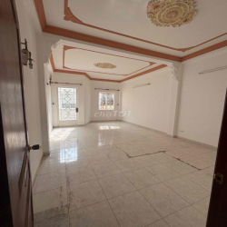Cho thuê nhà nguyên căn mặt tiền Khánh Hội quận 4