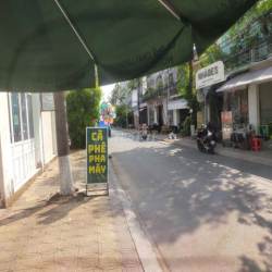 Cho thuê nhà ngang 8 m kế chợ An Thới tiện văn phòng 12 triệu