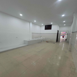Cho thuê nhà nguyên căn mặt tiền Khánh Hội quận 4