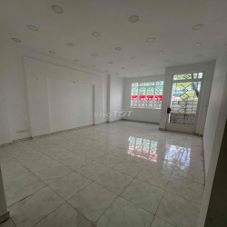 Cho thuê nhà nguyên căn mặt tiền Khánh Hội quận 4