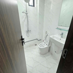 CHÍNH CHỦ CHO THUÊ MỚI 100%_FULL NT CÓ TỦ LẠNH NGAY BẮC HẢI QUẬN 10