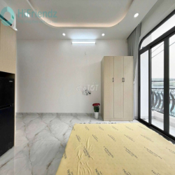 CĂN HỘ CAO CẤP FULL NỘI THẤT BAN CÔNG MỚI 100% NGAY GẦN NGÃ TƯ 4 XÃ