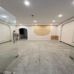 Cho thuê nhà Trung Kính, Diện tích 70m2 x 5 tầng mặt tiền 5m, đường 8m