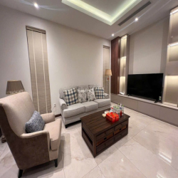 Cho thuê Biệt Thự Đơn Lập Cao Cấp – 2 Mặt Tiền – Khu VIP Gần Bờ Sông