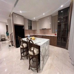 Cho thuê Biệt Thự Đơn Lập Cao Cấp – 2 Mặt Tiền – Khu VIP Gần Bờ Sông