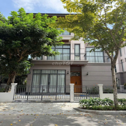Cho thuê Biệt Thự Đơn Lập Cao Cấp – 2 Mặt Tiền – Khu VIP Gần Bờ Sông