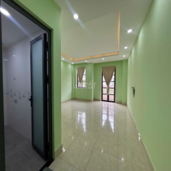 cho thuê văn phòng ban công cityland 