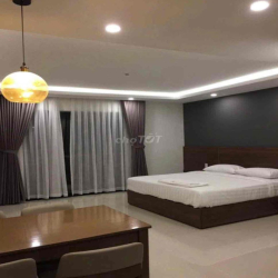 căn hộ studio có ban công trung tâm thành phố (apartment in center)