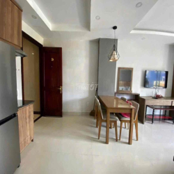 căn hộ studio có ban công trung tâm thành phố (apartment in center)