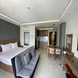 căn hộ studio có ban công trung tâm thành phố (apartment in center)