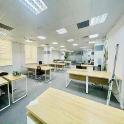 CHO THUÊ VĂN PHÒNG PHỐ HOÀNG CẦU- ĐỐNG ĐA 125M GIÁ CHỈ 18TR FREE ĐỂ XE