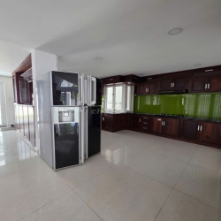 Cho thuê Biệt Thự KDC Phú Mỹ, quận7, đường hoàng Quốc Việt, 50tr