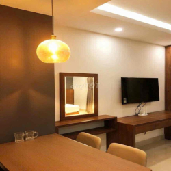 căn hộ studio có ban công trung tâm thành phố (apartment in center)