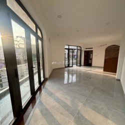 CHO THUÊ NHÀ MT CMT8, P7, Q.TB 35TR