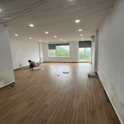 Cho thuê văn phòng 60 m2/tầng tai Làng Việt Kiều Châu Âu