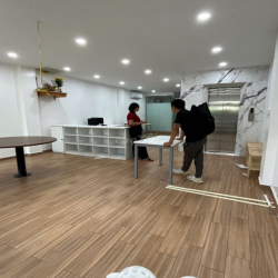 Cho thuê văn phòng 60 m2/tầng tai Làng Việt Kiều Châu Âu