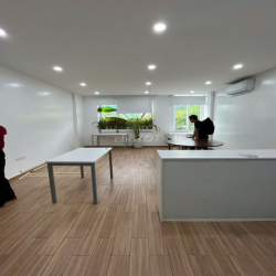Cho thuê văn phòng 60 m2/tầng tai Làng Việt Kiều Châu Âu