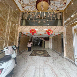 CHO THUÊ NHÀ ,4 Tầng , (6PN ,4WC )Mặt Tiền Đường ,sát Đỗ Xuân Hợp- Q9