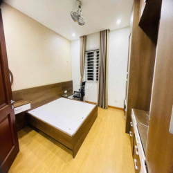 CHO THUÊ NHÀ PHỐ TÂN QUY ĐÔNG Q7, TRỆT 2 LẦU 4PN 25 TRIỆU/ THÁNG