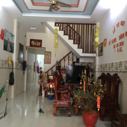 Cho thuê nhà 5x20, 1 lầu 4 phòng ngủ