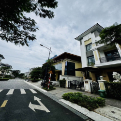 Căn Góc Verosa Khang Điền - Full Nội Thất Cao Cấp - 5PN 5WC BV 24/7