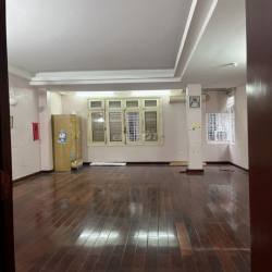 CHO THUÊ VĂN PHÒNG 50M2 NGÕ 91 NGUYỄN CHÍ THANH ÔTÔ ĐỖ CỬA 2 MẶT TIỀN
