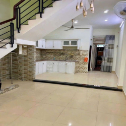 nhà sát phú nhuận bình thạnh