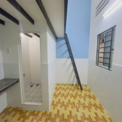 Đường Trần Thị Điệu ngay CD Công Thương, Phòng 20m2 có gác an ninh