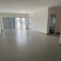 ✅✅Cho thuê nhà 3 Lầu 7 phòng sẵn máy lạnh làm văn phòng