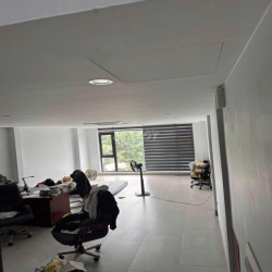 nhà ngõ 100 hoàng quốc việt 46m x5T ô tô đỗ cửa