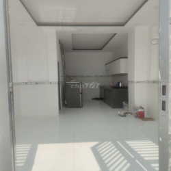 Cho thuê nhà nguyên căn, 1 trệt , 1 lầu , 2 phòng ngủ