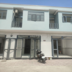 Cho thuê nhà nguyên căn, 1 trệt , 1 lầu , 2 phòng ngủ