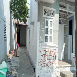 BAN NHÀ CẤP 4 VÀ 2 PHÒNG TRỌ HẺM XE HƠI