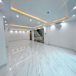 ☎️ NHÀ CHO THUÊ HXH  PHỔ QUANG_7x20m, HẦM 3 LẦU, SÀN SUỐT