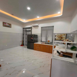 Nhà trệt 3 lầu mới KDC Hưng Phú 1