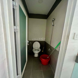 Cho Thuê Nhà Phố DT 240m2 1Trệt 3Lầu 4Pn 5Wc Sân Thượng Gara Ôtô