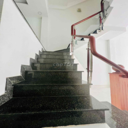 Cho Thuê Nhà Phố DT 240m2 1Trệt 3Lầu 4Pn 5Wc Sân Thượng Gara Ôtô