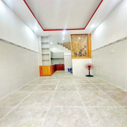 Nhà 1 Trệt 3 Lầu 2PN 3WC Hẻm Trần Xuân Soạn Quận 7