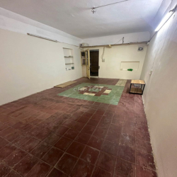 Cho thuê tập thể tầng 3 Nguyễn Công Trứ, 55m2, 1 ngủ ,1 khách