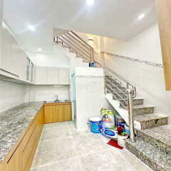 Nhà 1 Trệt 3 Lầu 2PN 3WC Hẻm Trần Xuân Soạn Quận 7