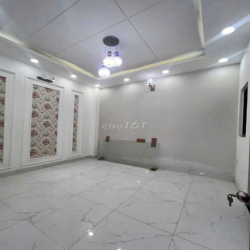Nhà Cho Thuê Đường Dương Quảng Hàm HXT Thông Ngay Ngã 4 Phạm Huy Thông