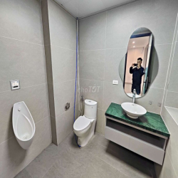 Trống sẵn sàn VP 100m2 mt 7m, ô tô đỗ cửa, Cầu Giấy