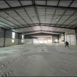 CHO THUÊ 900m2 _ Full Cont Giá tốt