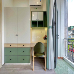 2 Phòng ngủ BAN CÔNG NGAY NGÃ TƯ HÀNG XANH GIÁP QUẬN 1  FULL NỘI THẤT